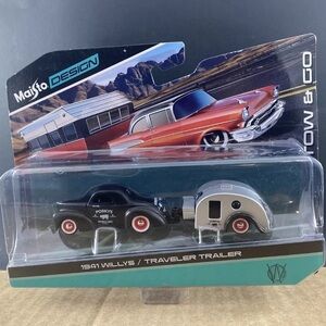 Maisto Design Tow & Go Porky's BBQ 1941 Willys with Teardrop Traveler Trailer